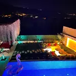 Willa Caykoey 2 Bedroom Secluded With Private Pool Hot Tub